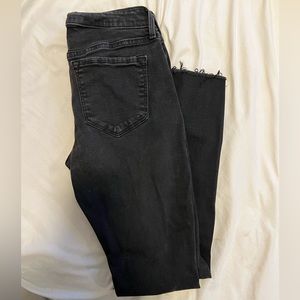 Old Navy Rockstar Super Skinny Ripped Black Jeans - Size 6